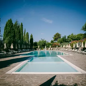 La Piazza Di San Donato Reggello
